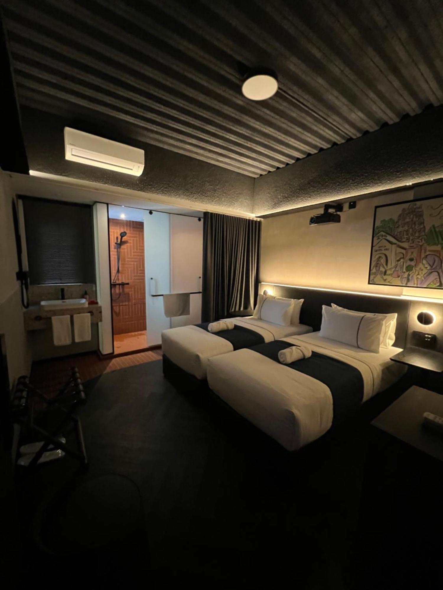 B Hotel Куала-Лумпур Екстер'єр фото
